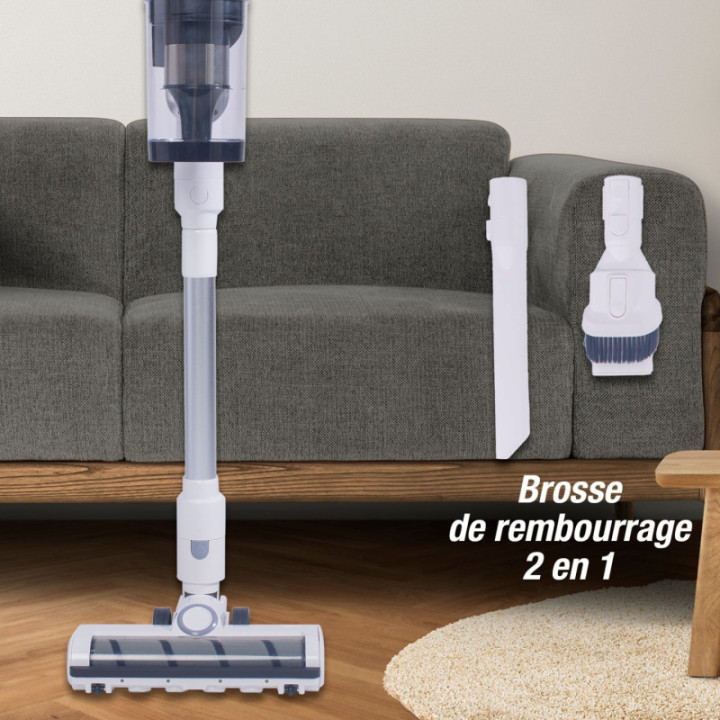 Upright vacuum cleaner with charging and cleaning station