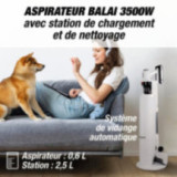 Upright vacuum cleaner with charging and cleaning station